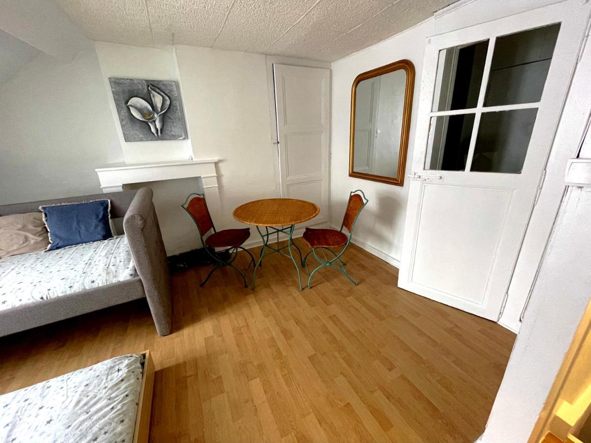 Triplex Plein Coeur Du Centre Historique Apartment Charleville-Mézières Екстериор снимка